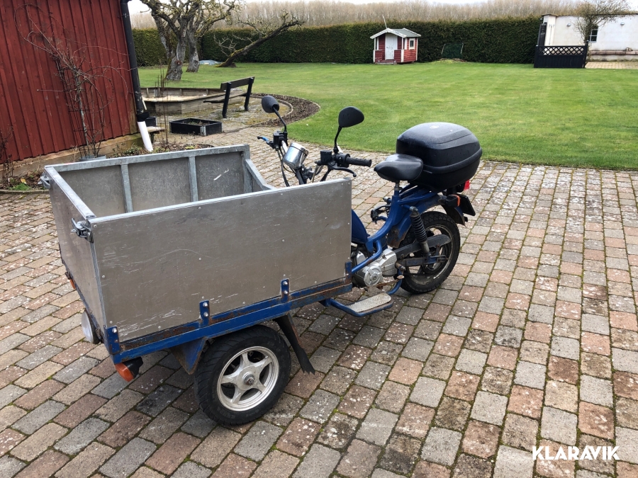 Flakmoped MGB Delivery