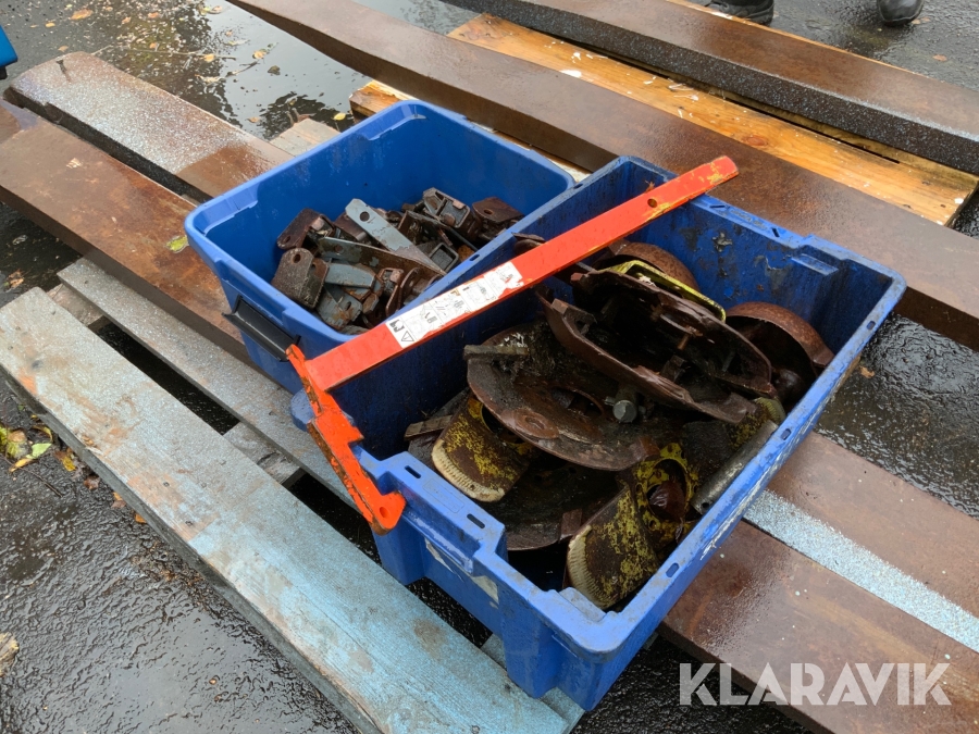 Diverse reservdelar för slåtterkross