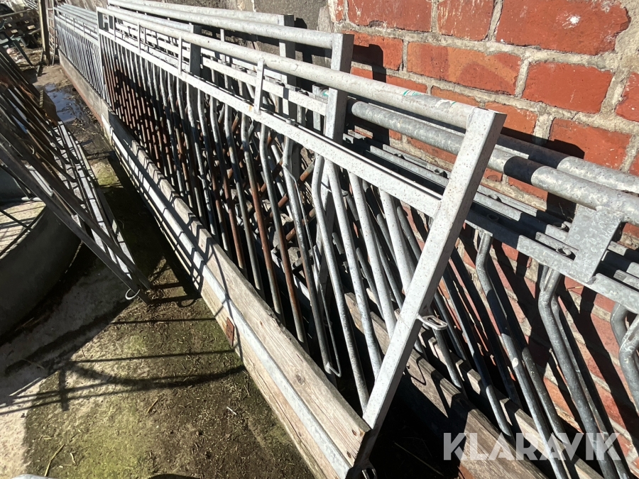 Fodergrindar till får Veno 4 st med hållare till krubba