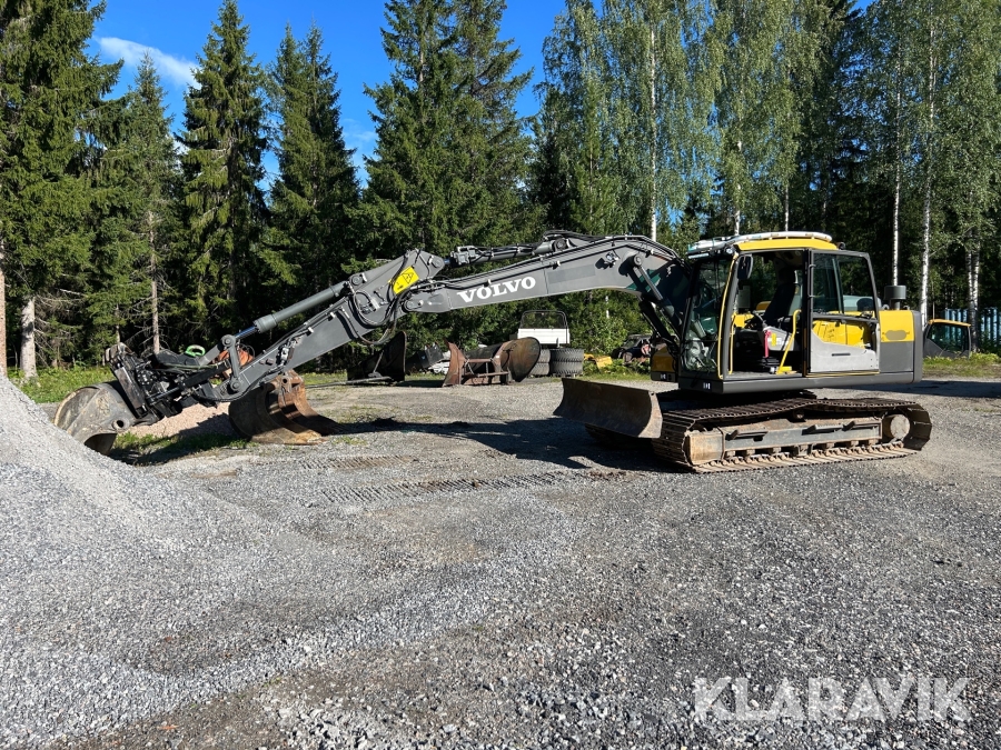 Grävmaskin Volvo EC140DL med redskap