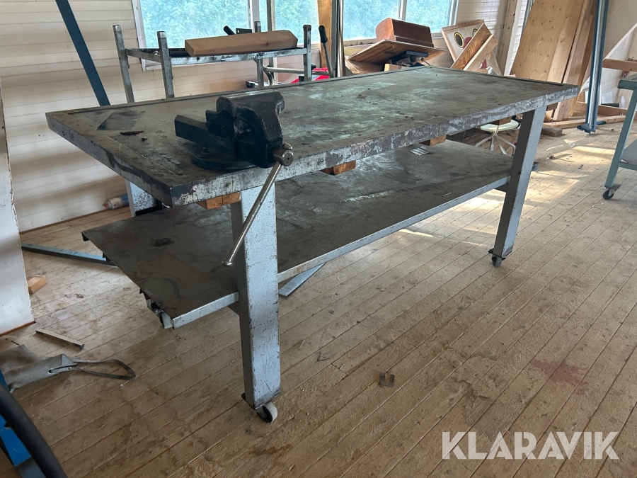 Rullbord med skruvstäd