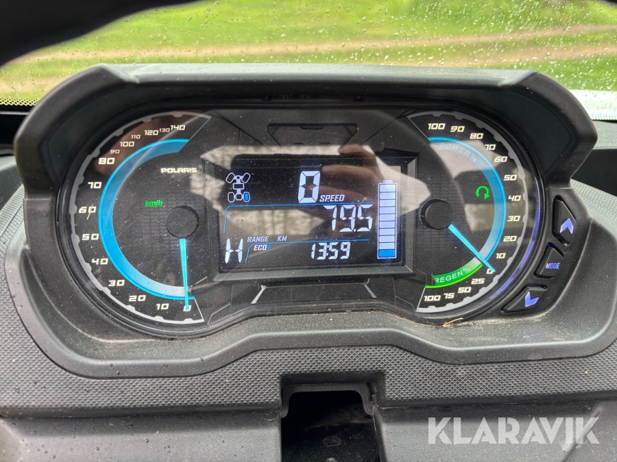 UTV Polaris Ranger XP Kinetic 29.8kW litium Ion med 2 uppsättningar däck