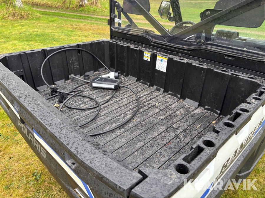 UTV Polaris Ranger XP Kinetic 29.8kW litium Ion med 2 uppsättningar däck