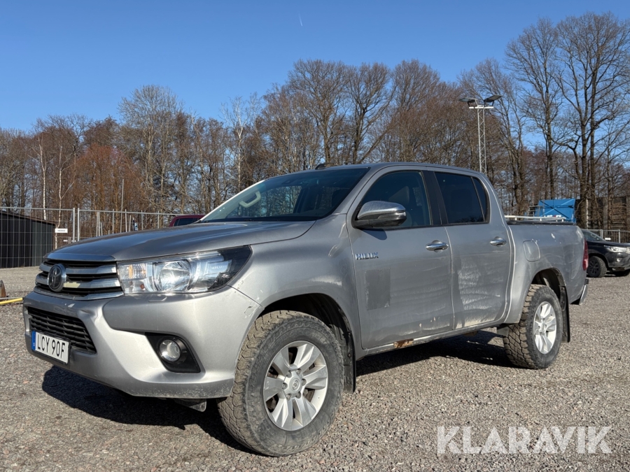 Pickup Toyota Hilux Dubbelhytt 2,4 AWD Automat