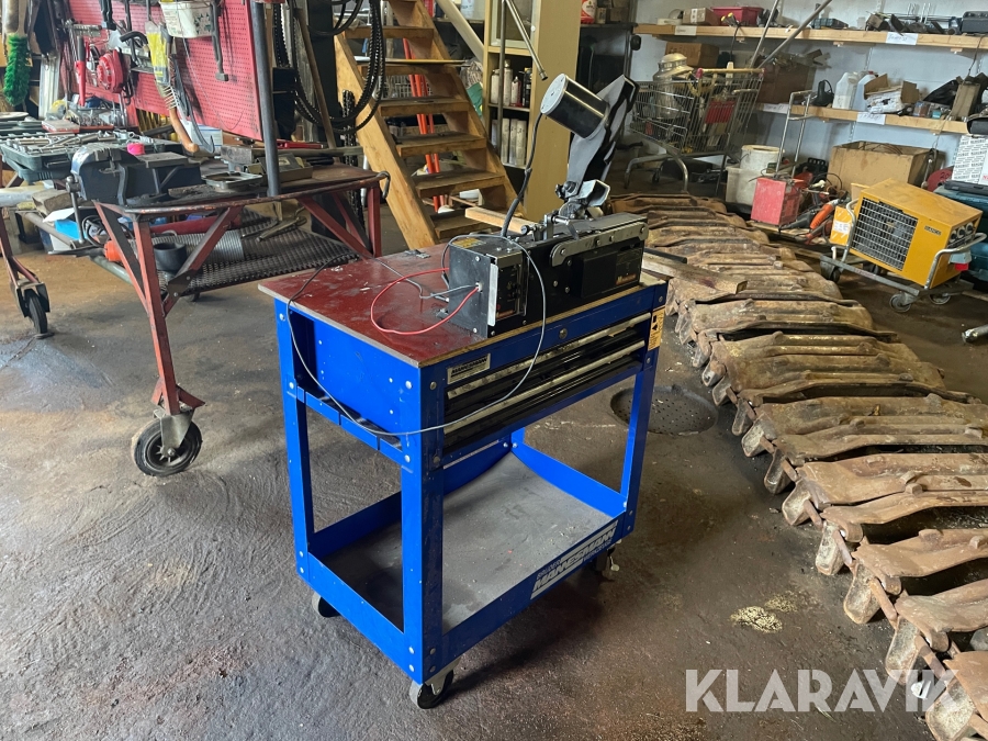 Kedjeslip Markusson på bänk