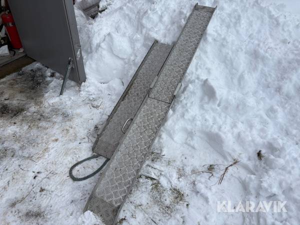 Lastramper GE-plåt teleskopiska