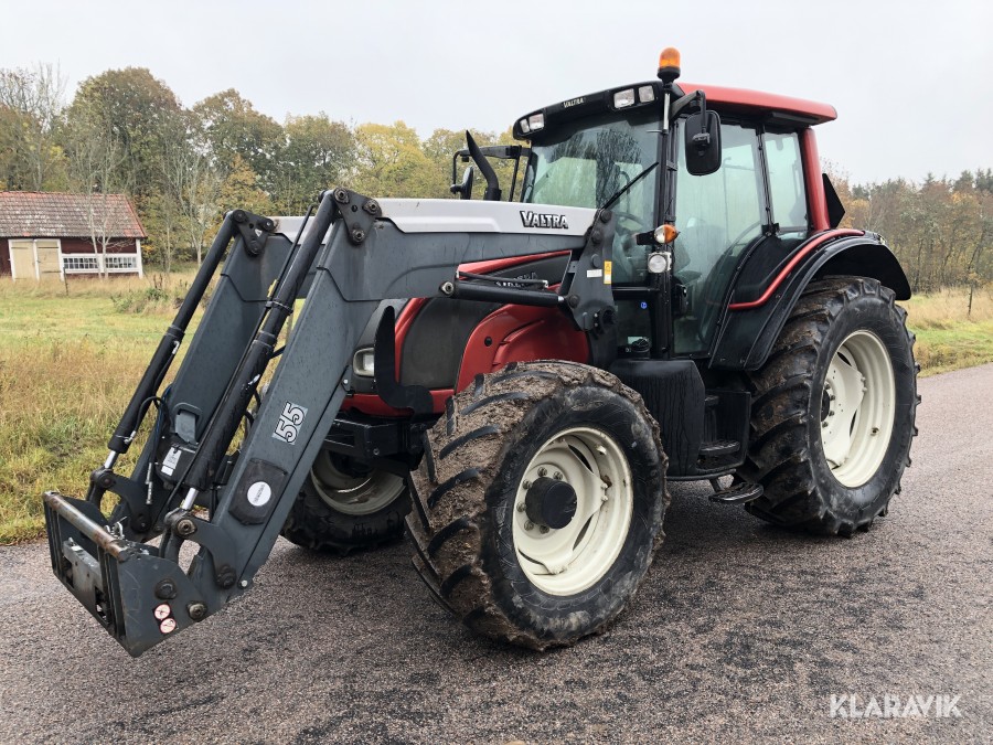 Traktor Valtra N121 Advance med lastare