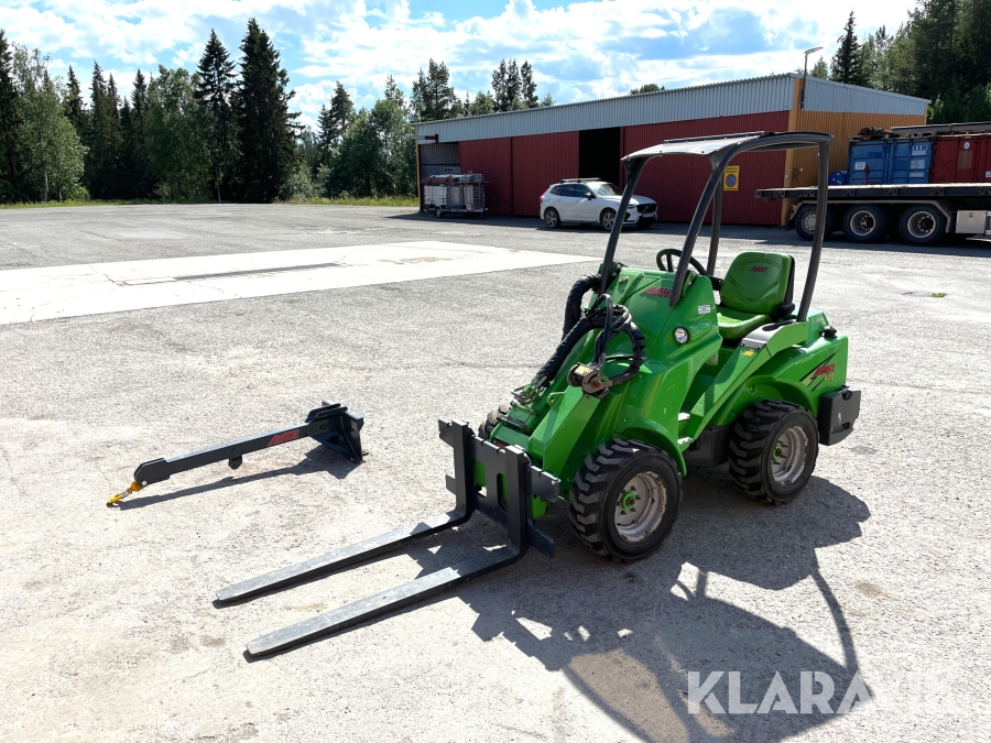 Kompaktlastare Avant 420