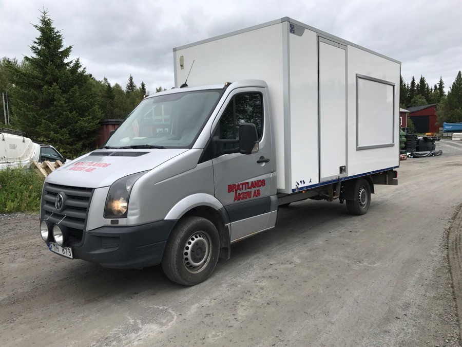 Skåpbil med bakgavellyft