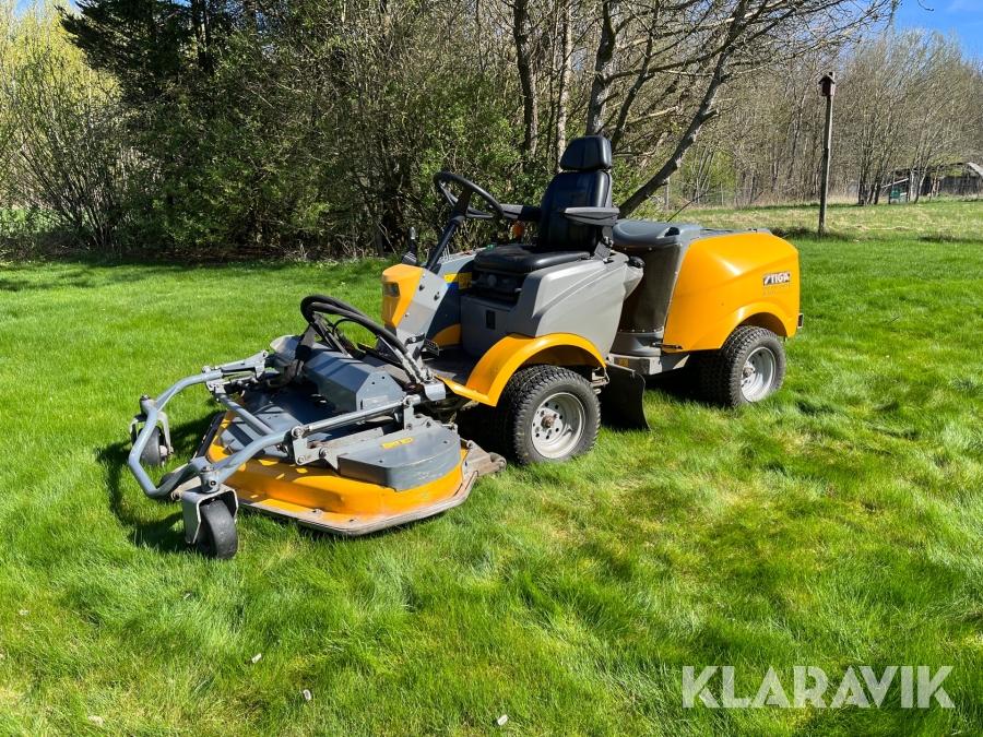 Åkgräsklippare Stiga Titan 740 D 4 WD