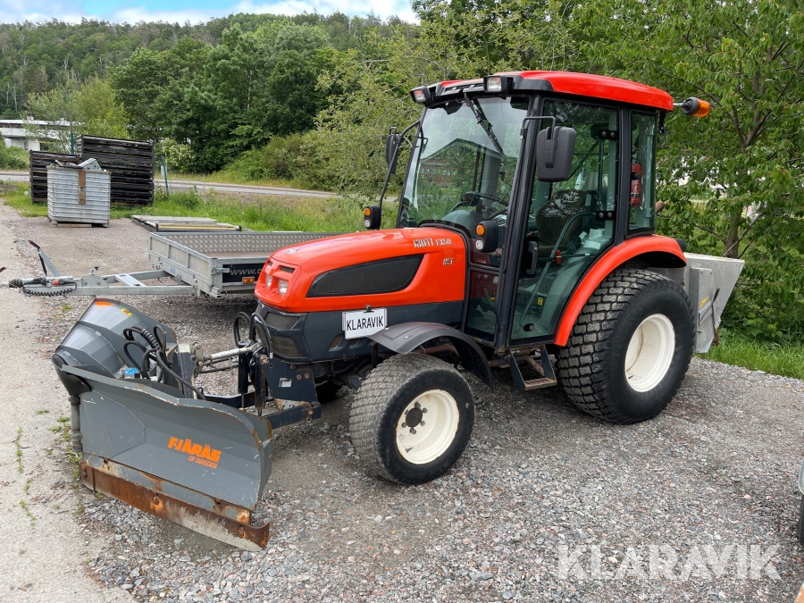 Traktor Kioti EX50 CH med plog & spridare