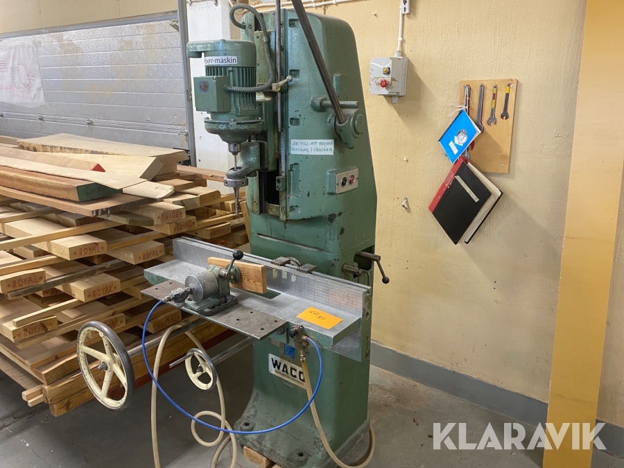 Stämborrmaskin för borrning av fyrkantiga hål Maskinfabriken Waco AB SB