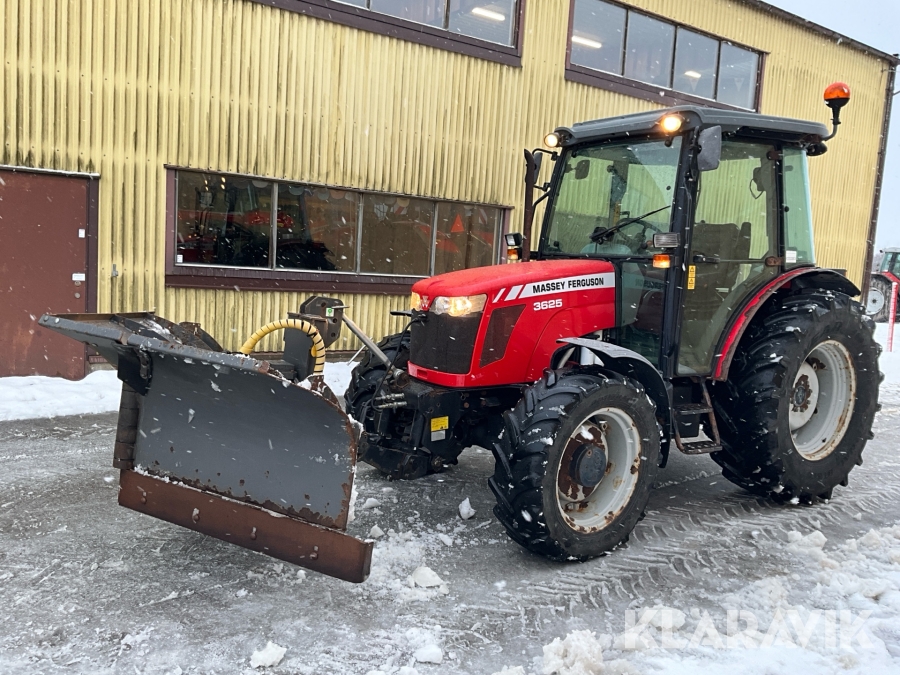 Traktor Massey Ferguson 3625 4WD + vikplog