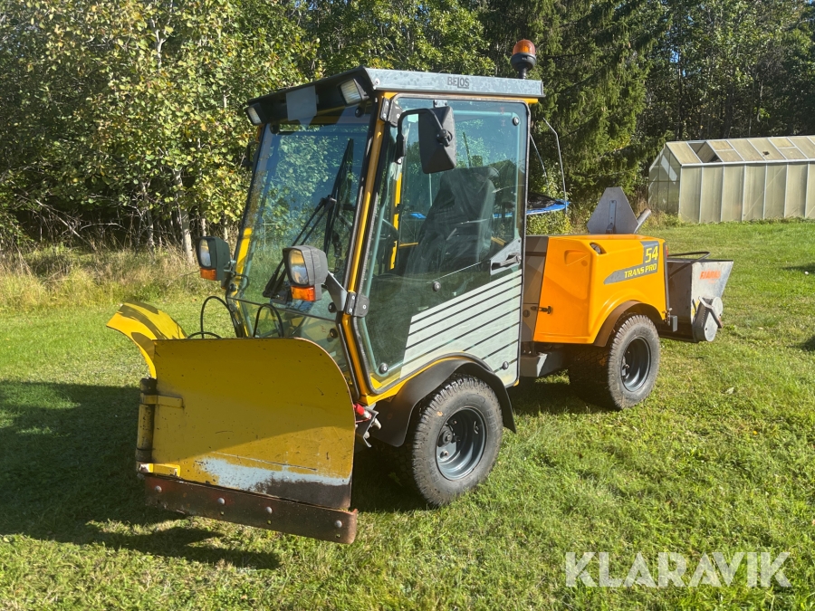 Redskapsbärare Belos Trans Pro 54 med redskap
