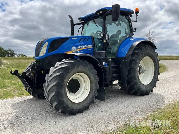 Traktor New Holland T7 245