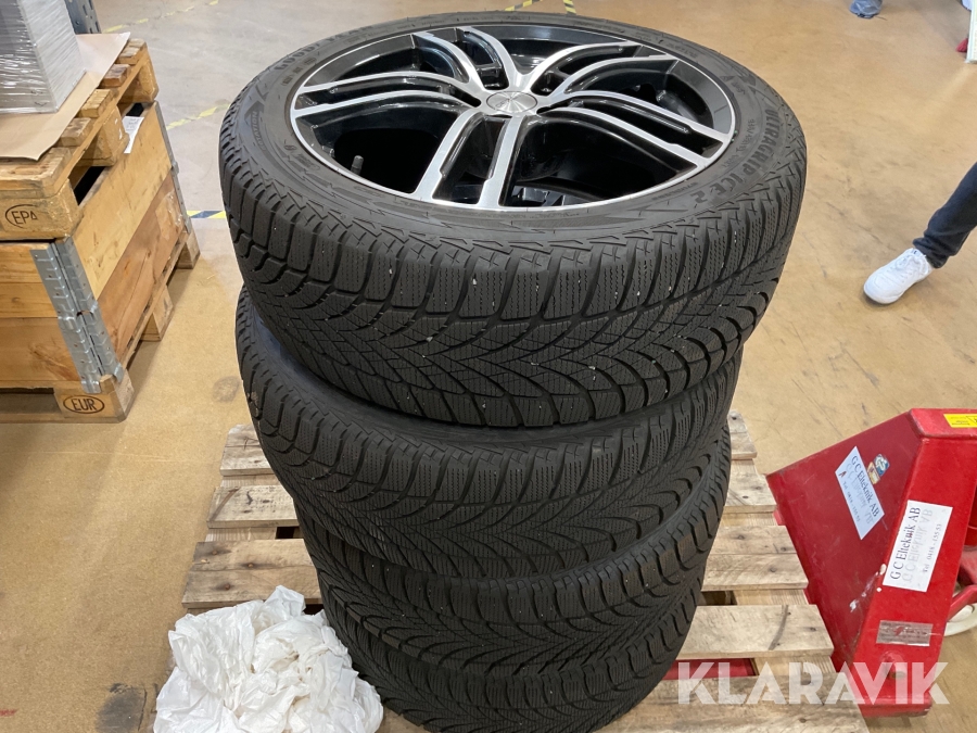 Vinterhjul till Polestar 2 Dezent/Goodyear Ultragrip Ice 2 245/45R19 4st