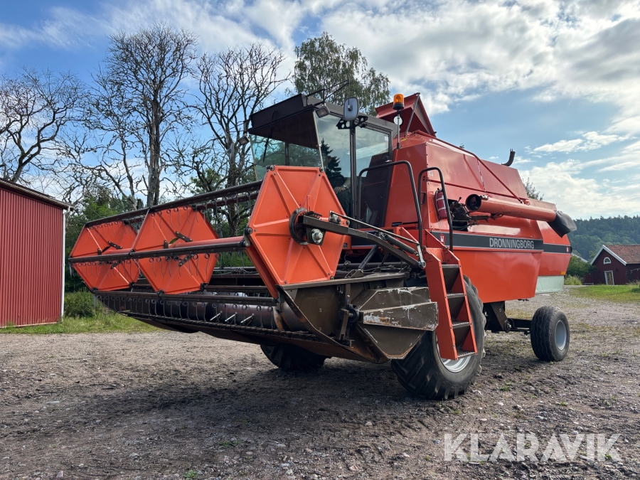 Skördetröska Dronningborg D 4500 12 fot