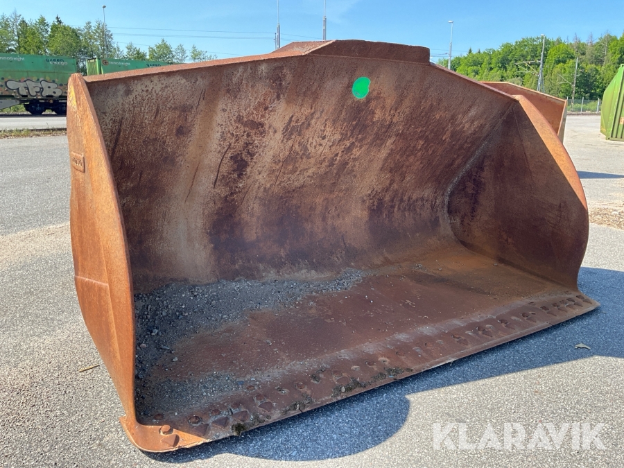 Skopa Volvo 6m3 med Stor-stora BM fäste