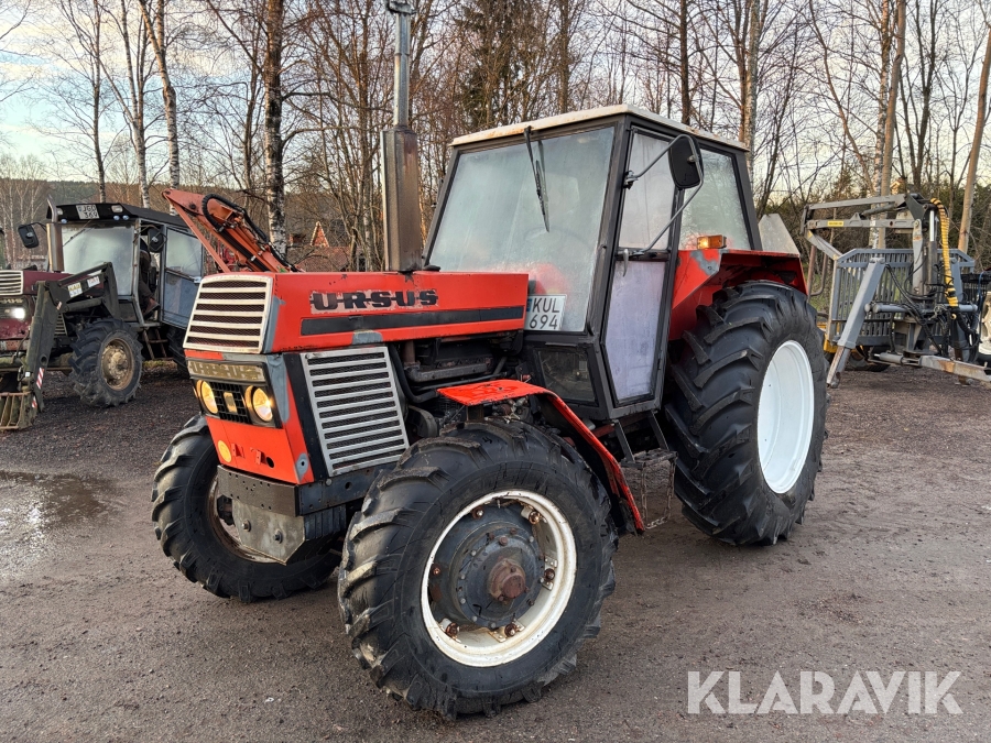 Traktor Ursus C-385