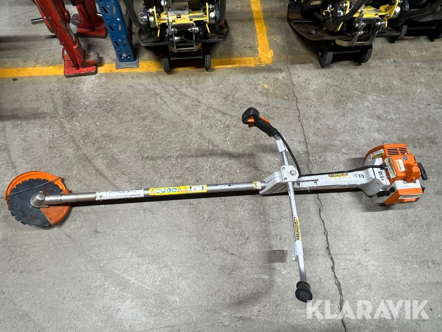 Röjsåg Stihl FS550 med klinga