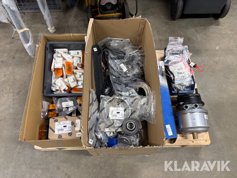 Diverse reservdelar Scania bussar