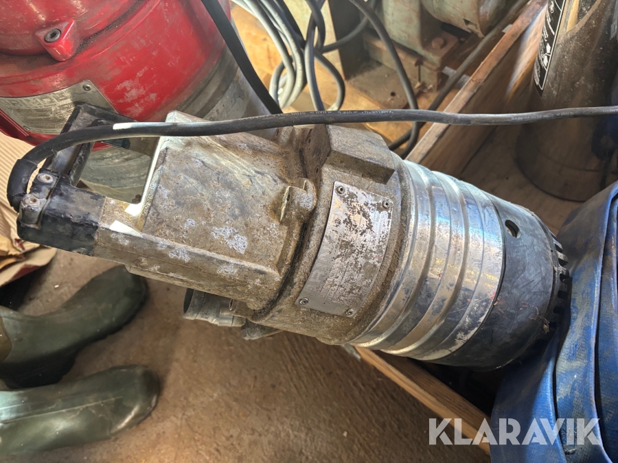 Dränkbar pump Grindex med slang