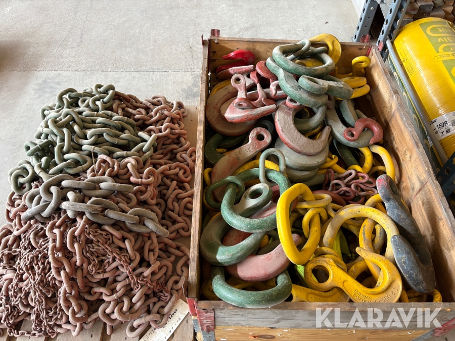 Diverse lyftredskap och kättingar