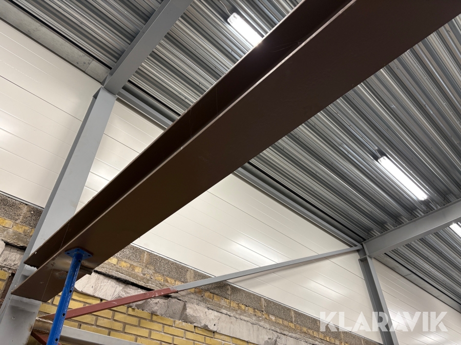 Takbalkar i stål 3 st HEA - totalt 22 m