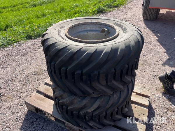Entreprenaddäck med fälg 420/70 R28  2st