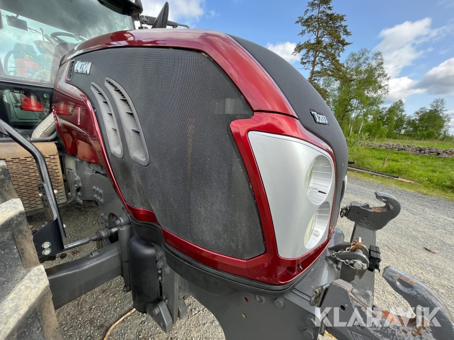 Traktor Valtra T203 Direct