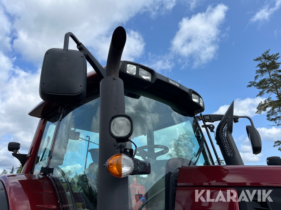 Traktor Valtra T203 Direct