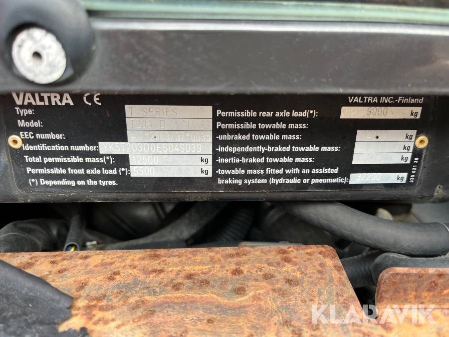 Traktor Valtra T203 Direct