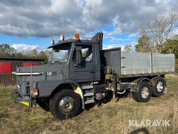 Veteranlastbil Scania T112 H med tipp & kran