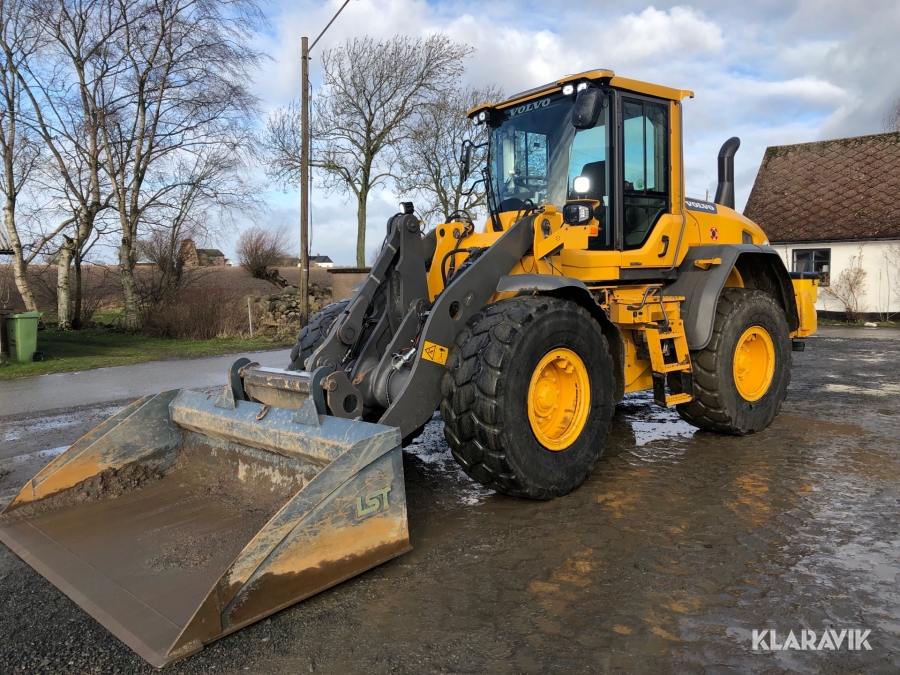 Lastmaskin Volvo L60G med redskap