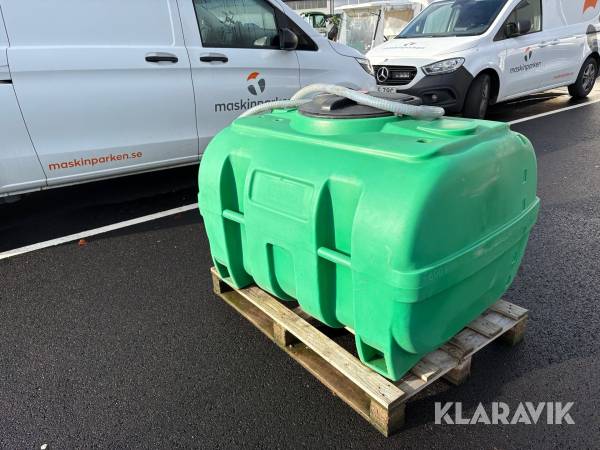 Vattentank Cemo 600L