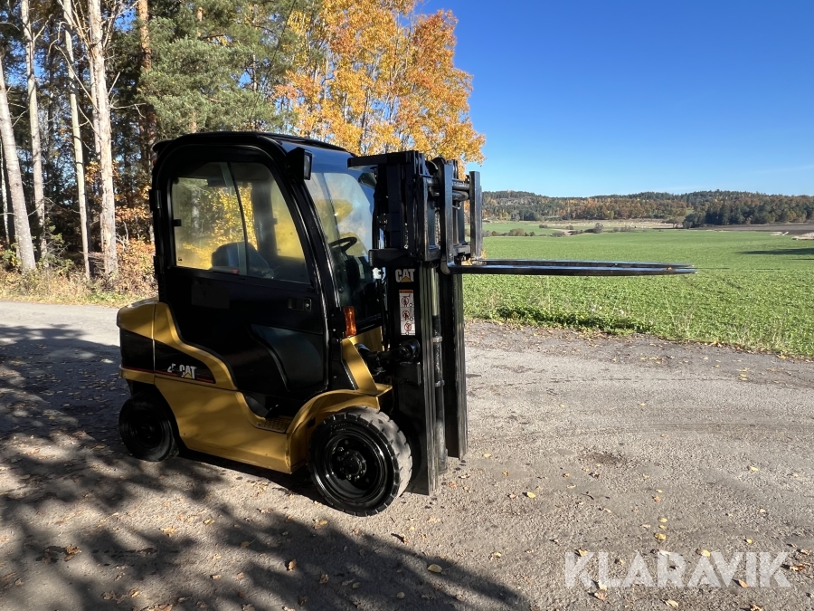 Motviktstruck CAT DP25N