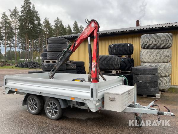 Släpvagn med kran Vezeko dubbelboggie