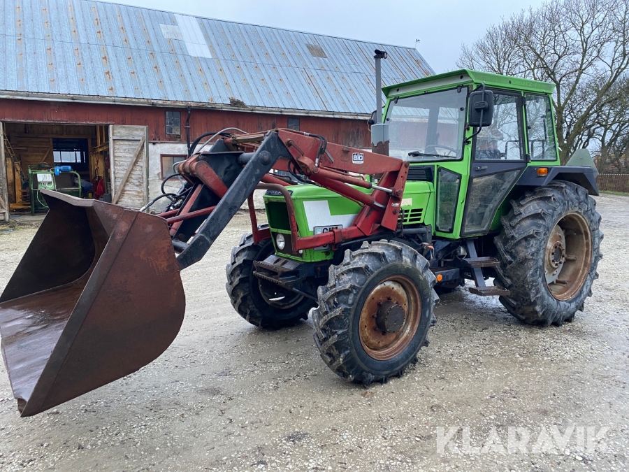 Traktor Deutz 7207C med lastare och redskap