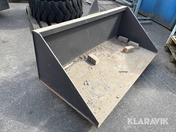 Skopa med A-ramsfäste