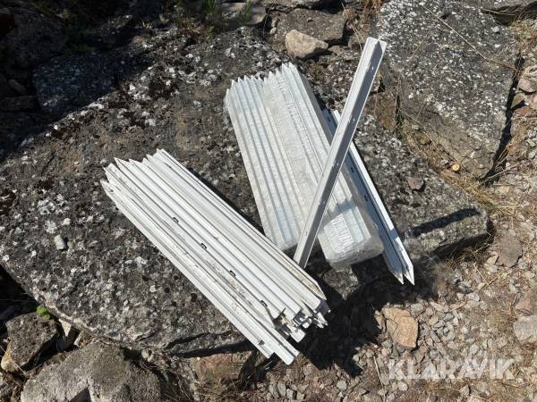 Plaststolpar 84st