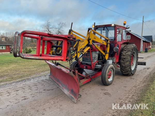 Traktor Massey Ferguson 178 Allmatic med tillbehör