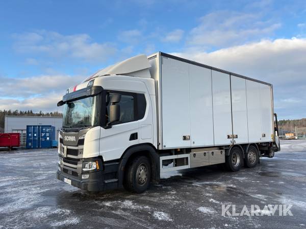 Lastbil Scania P360 med påhängstruck