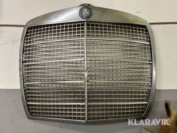 Frontgaller Mercedes-Benz