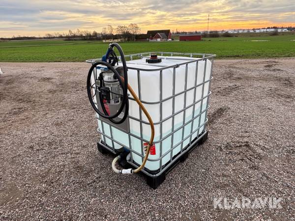 Adblue på IBC-tank med pump - cirka 480L