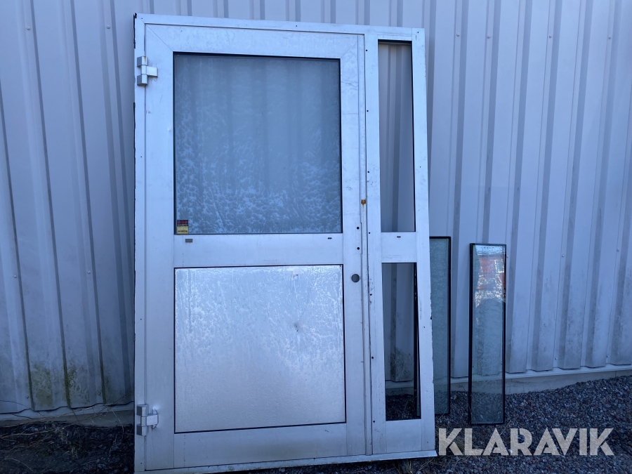 Dörr med ljusinsläpp