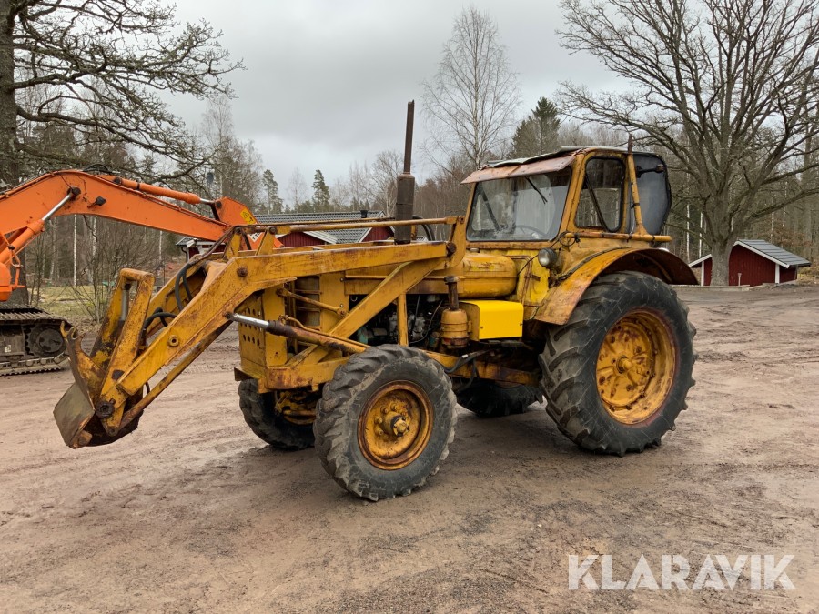 Traktor BM Bison 470 med Tranås lastare