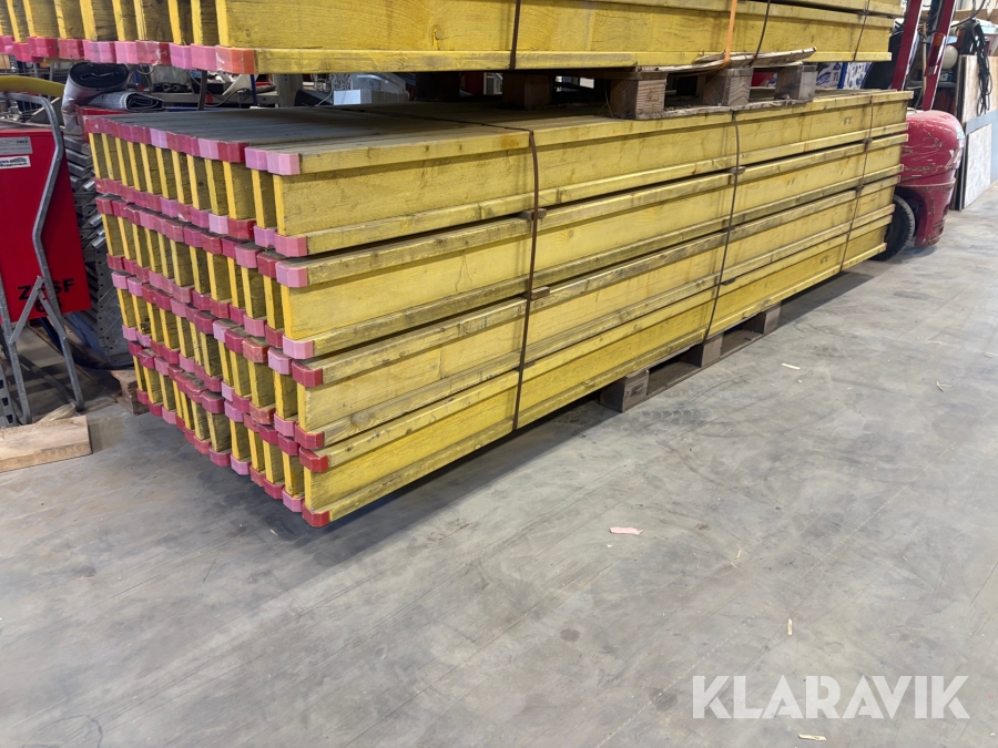 Bockryggar 135 st med valvstämp 180 st Bau-Form