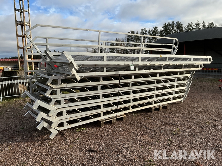 Trappor alu 7st med räcke och 15st steg