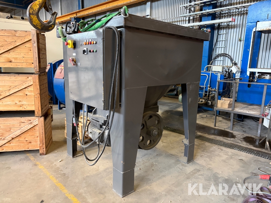 Träkvarn / flismaskin Osmeka 162