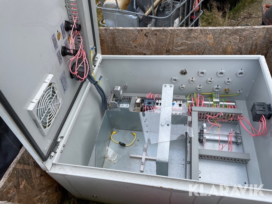 Elskåp Vestas, Svenljunga, Klaravik auktioner